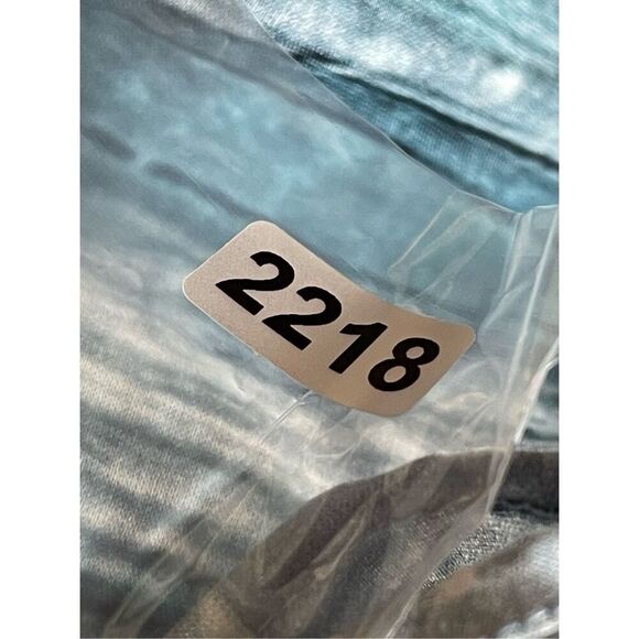 36” X 68” beach wrap - Picture 6 of 6